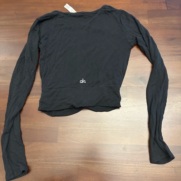 ALO Cover Long Sleeve Top - Picture 5 of 8